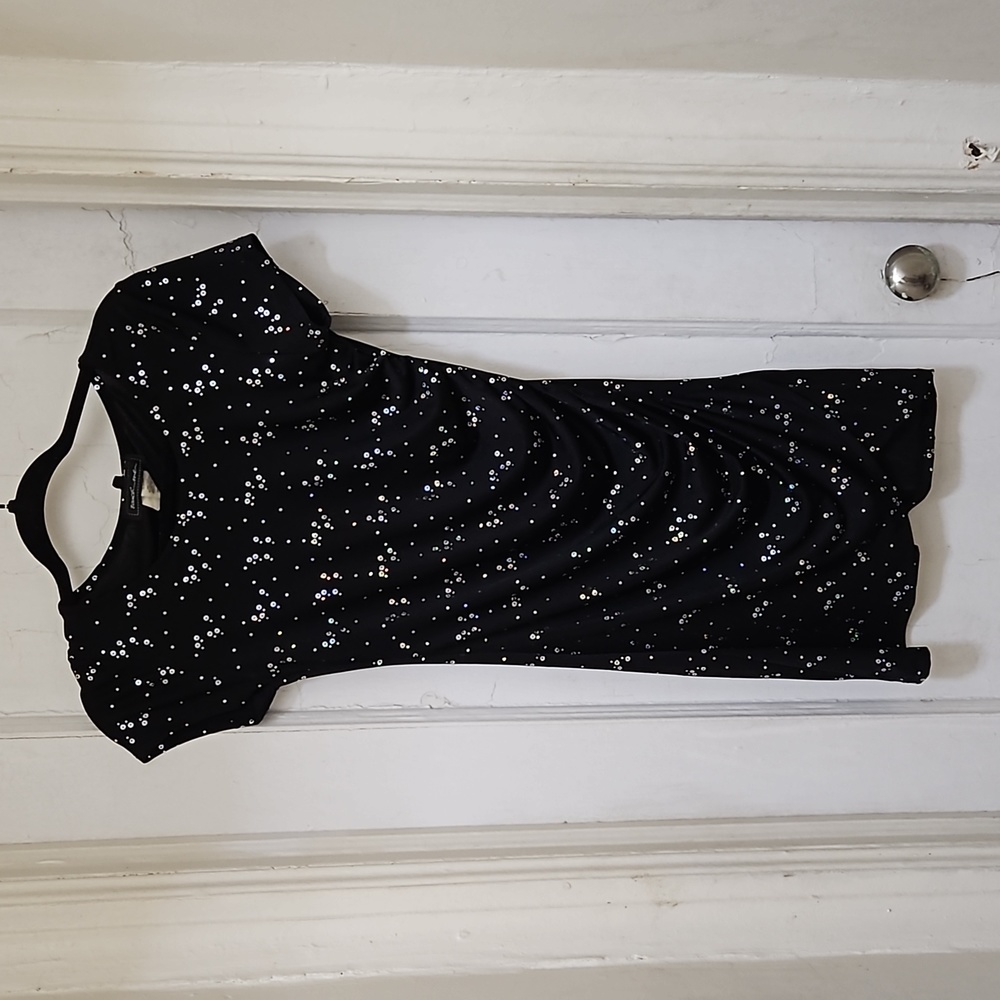 Touch me small black